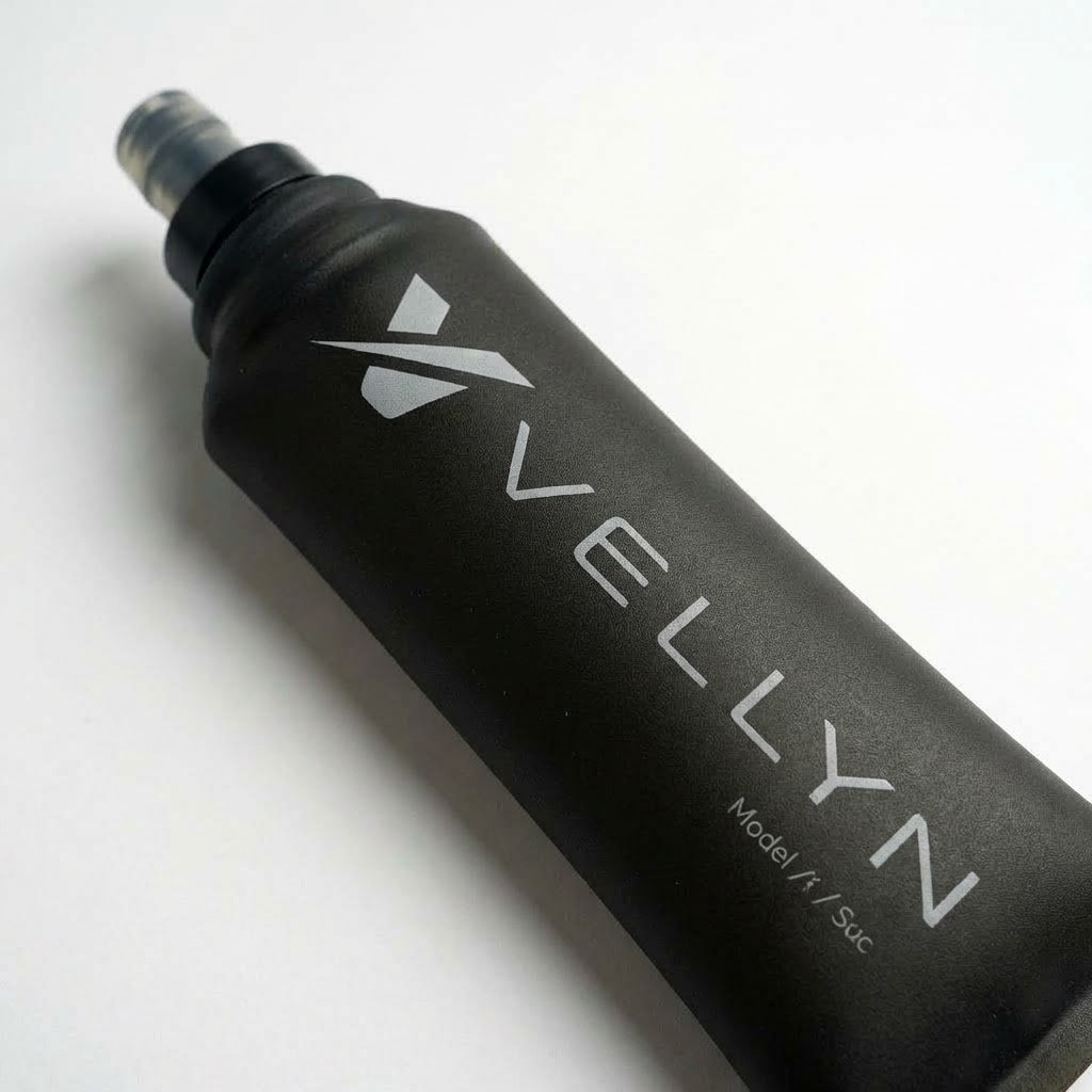 2 x Ultra-lightweight 500ml water bottles